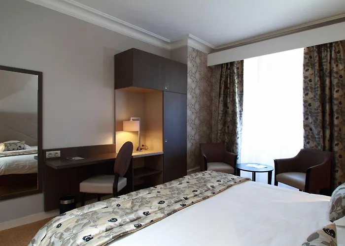 Grand Hotel De L'Europe - Morlaix Centre